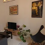 アパート Renove - Centre & Tram 5min