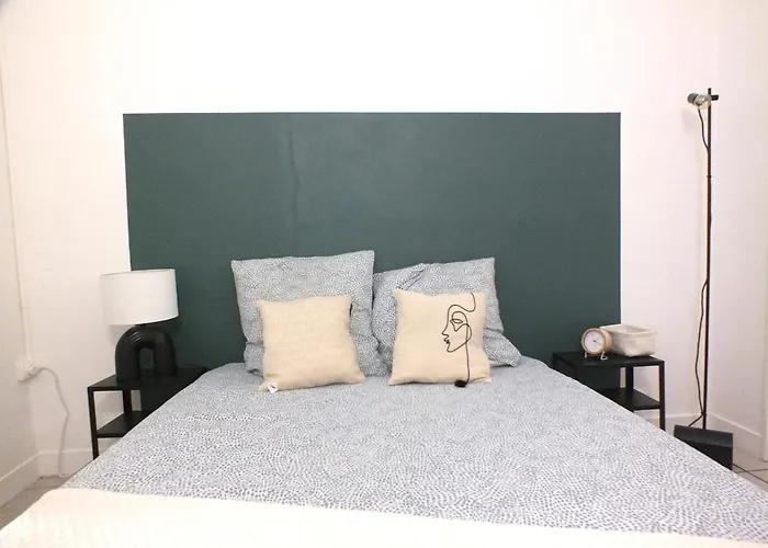 Апартаменты Renove - Centre & Tram 5min *