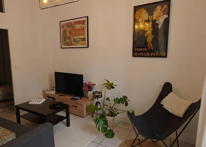 Апартаменты Renove - Centre & Tram 5min